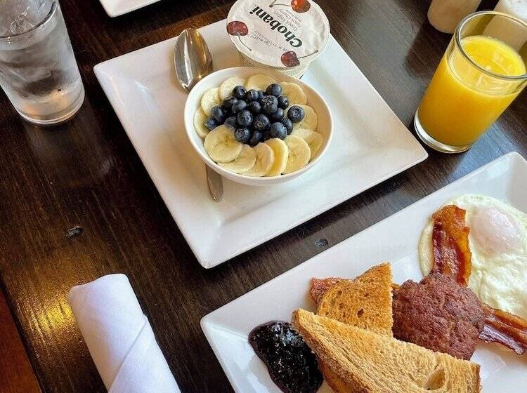 Отель The Georges