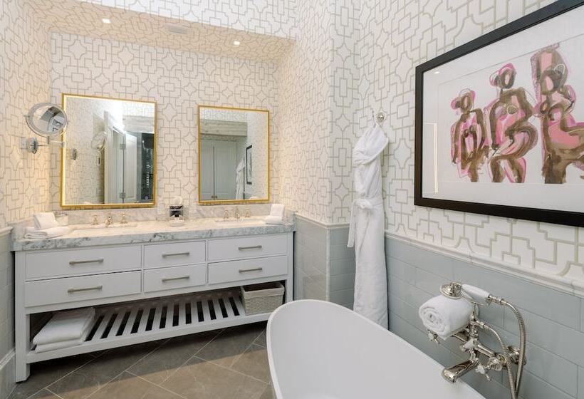 Отель The Georges