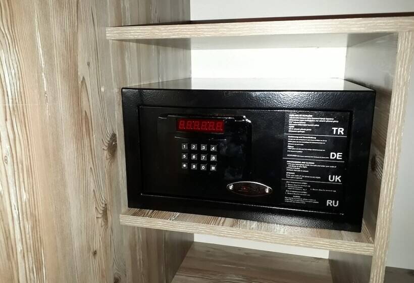 هتل The Sarigerme Inn