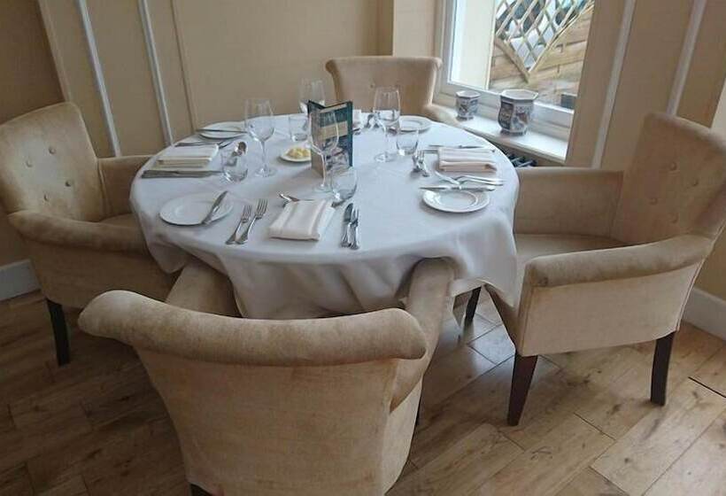 בית מלון כפרי The Villa Levens