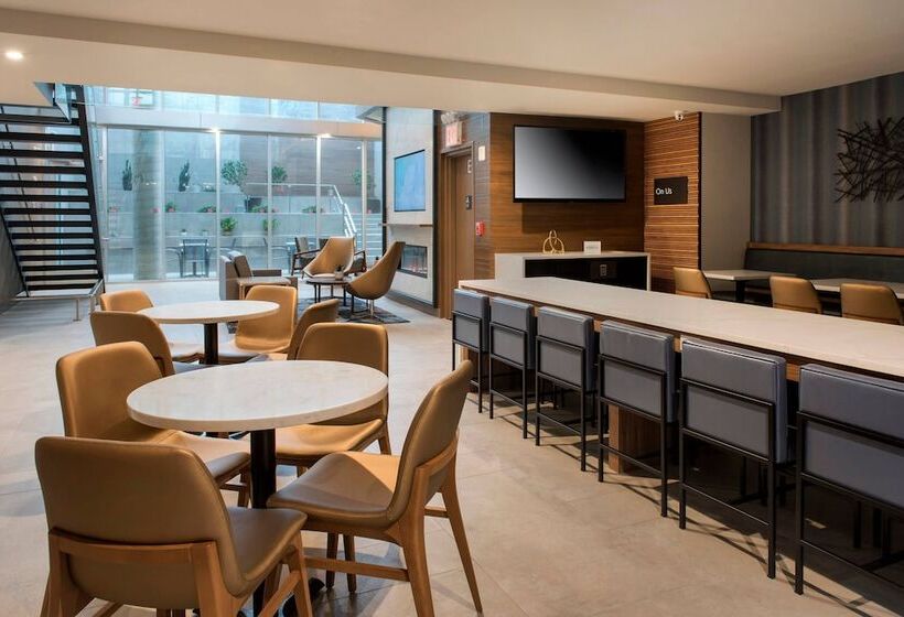 בית מלון כפרי Towneplace Suites By Marriott New York Long Island City