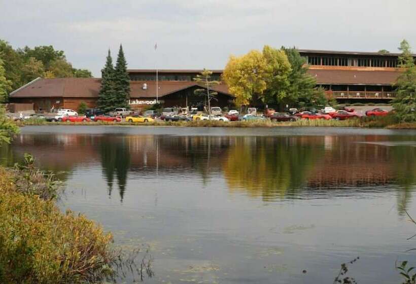 Lakewoods Resort & Lodge