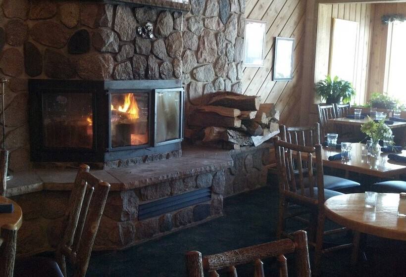 Lakewoods Resort & Lodge