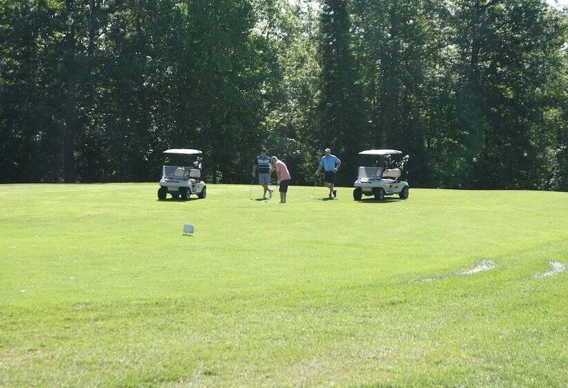 Lakewoods Resort & Lodge