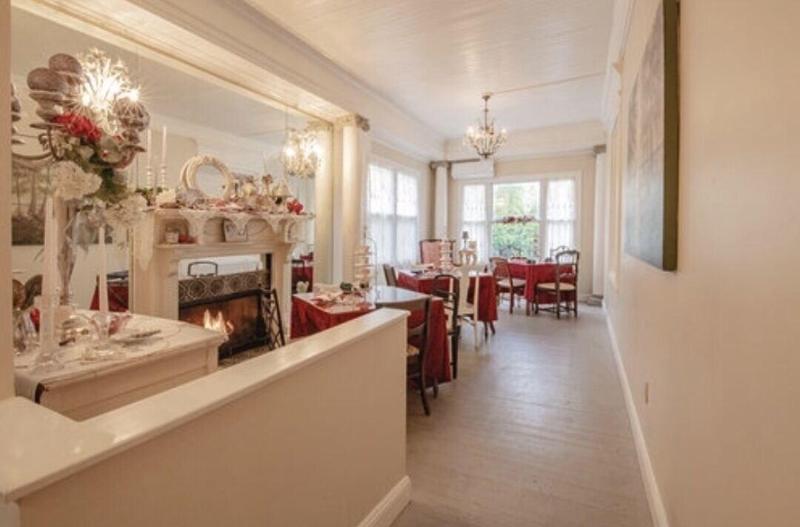 Mathis House, A Victorian Bed & Breakfast And Tea Room At 600 Main