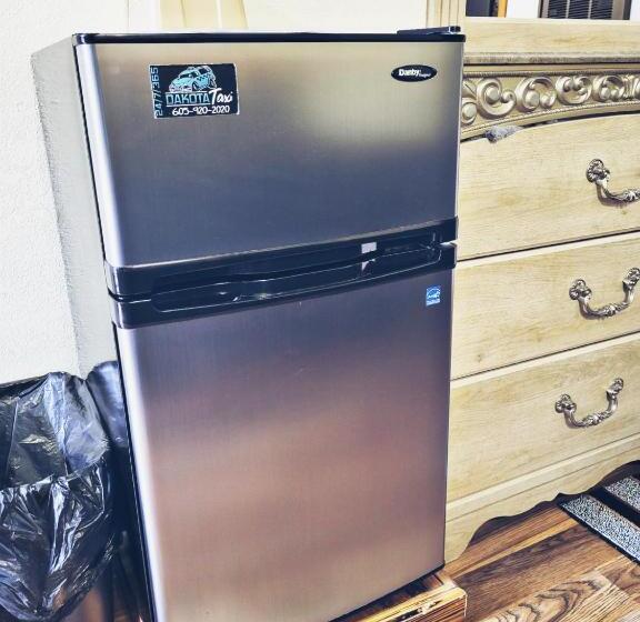 Мотель Cedar Wood Inn