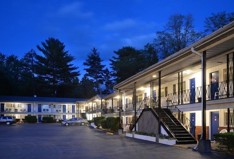 모텔 Saratoga Turf And Spa