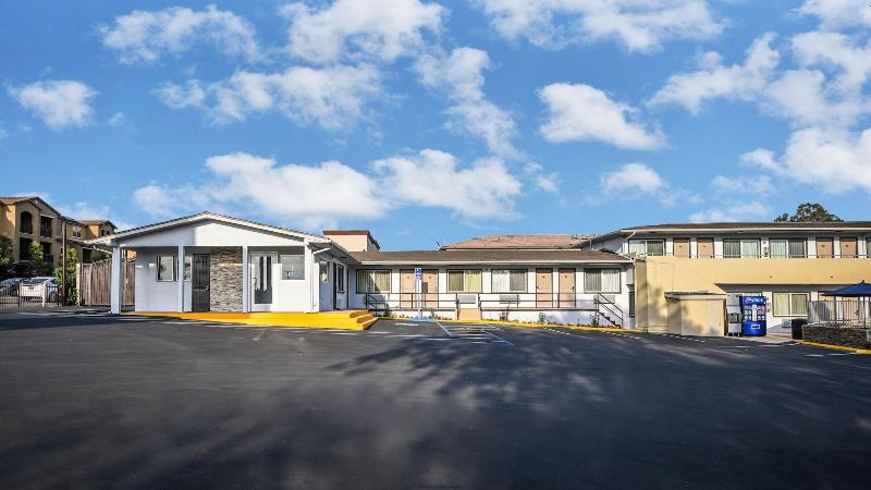 فندق على الطريق Sea Rock Inn  Long Beach