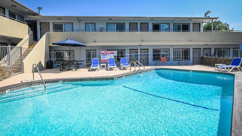 فندق على الطريق Sea Rock Inn  Long Beach