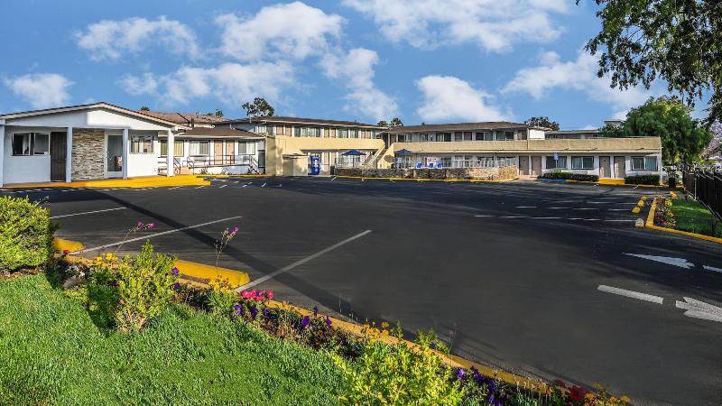 فندق على الطريق Sea Rock Inn  Long Beach