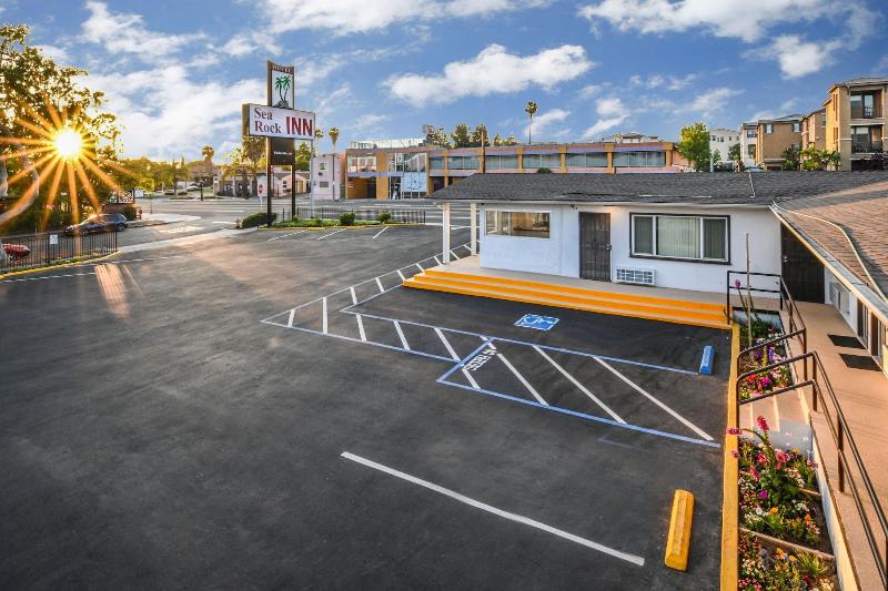 فندق على الطريق Sea Rock Inn  Long Beach