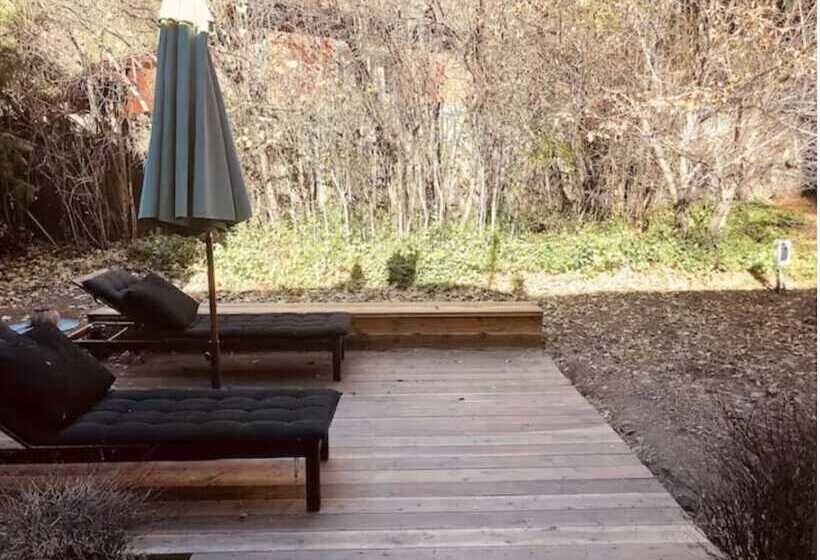 모텔 The Fireside Inn