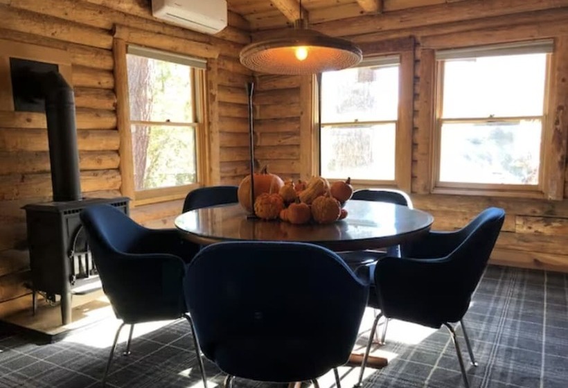 모텔 The Fireside Inn