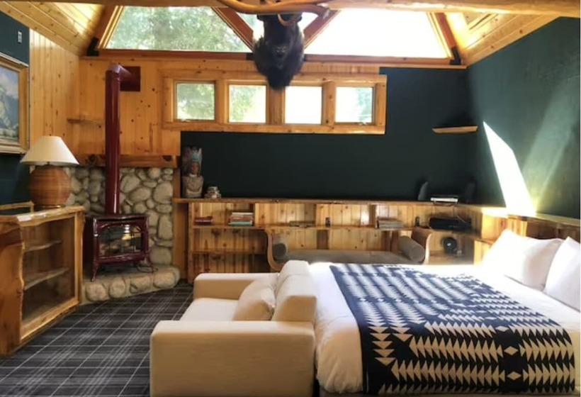 모텔 The Fireside Inn