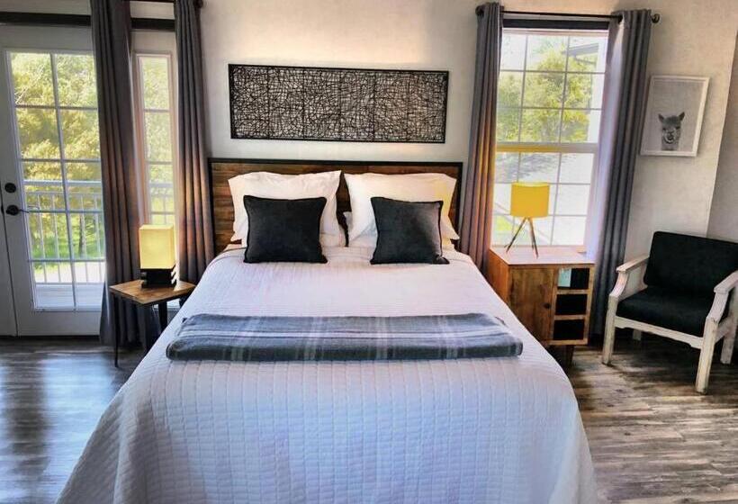 Papillon Cellars   The Loft