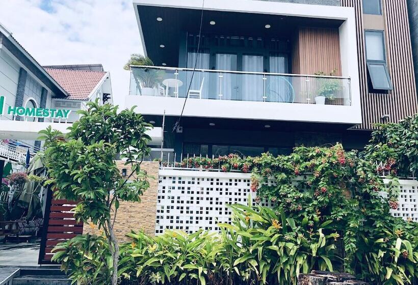 پانسیون Chichi House