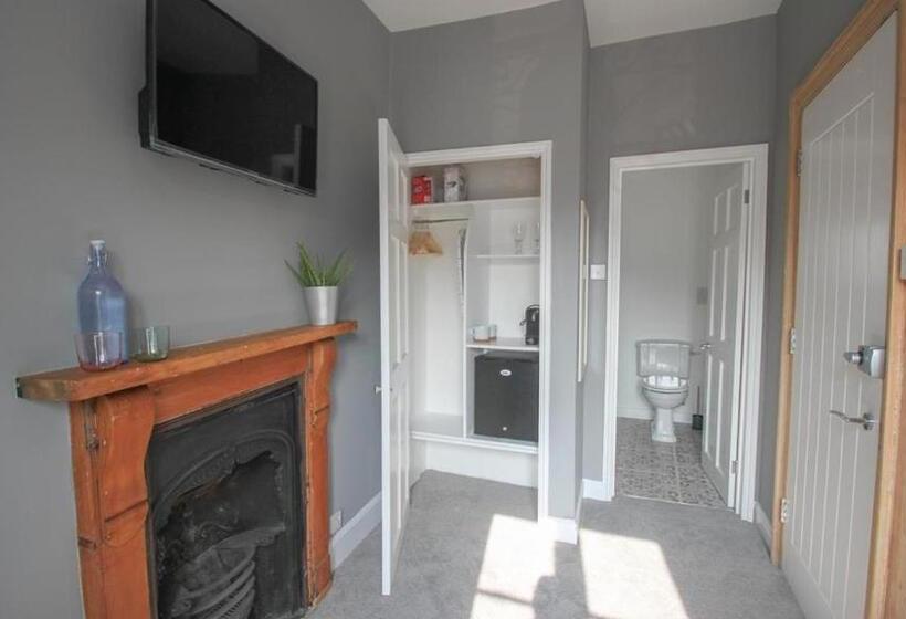 پانسیون Millpool House