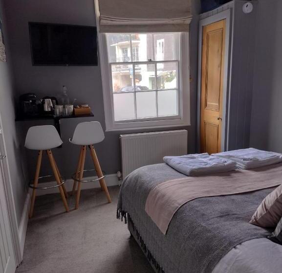 پانسیون Millpool House