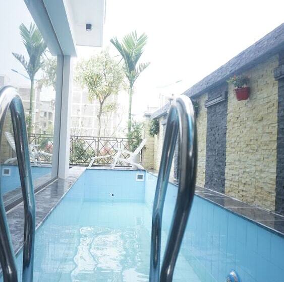 پانسیون Monza Villa