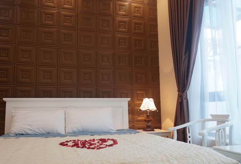 پانسیون Monza Villa