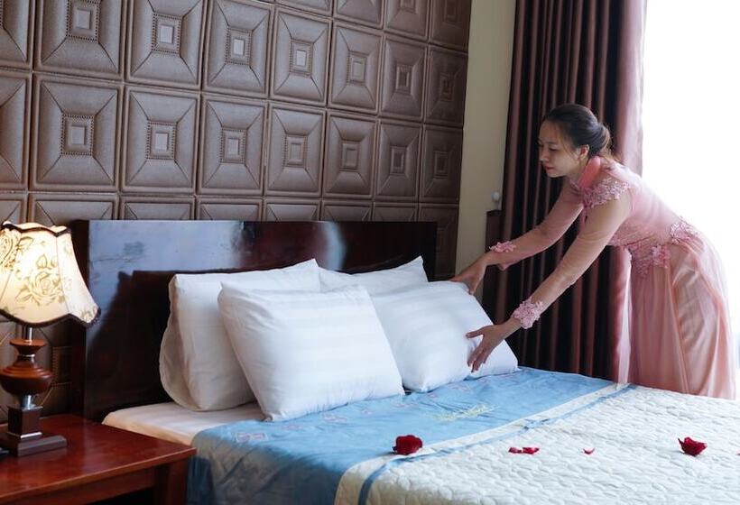 پانسیون Monza Villa