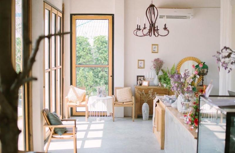 بنسيون White Wall Riverfront