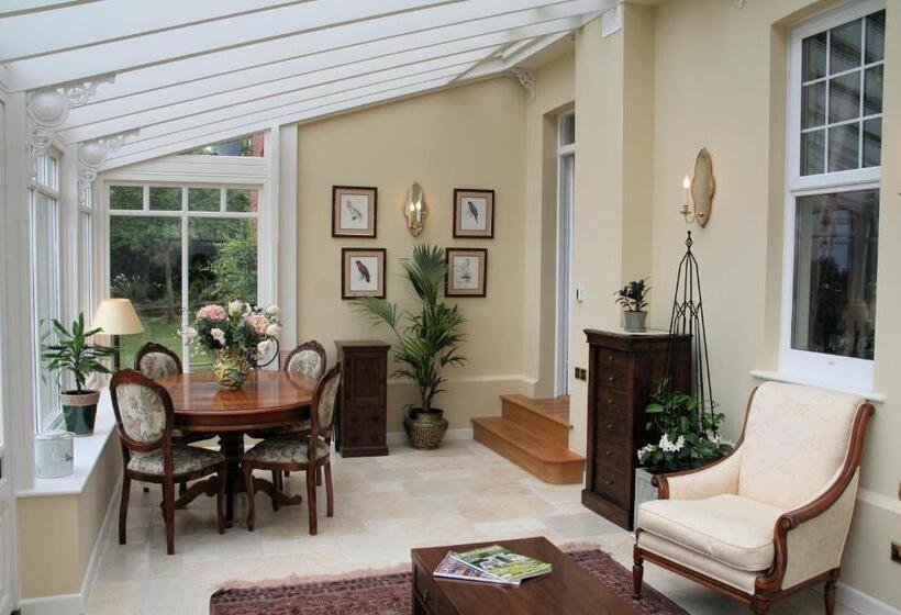 Stoneborough House B&b