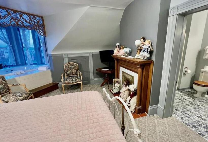 The Hancock House Bed & Breakfast Inn