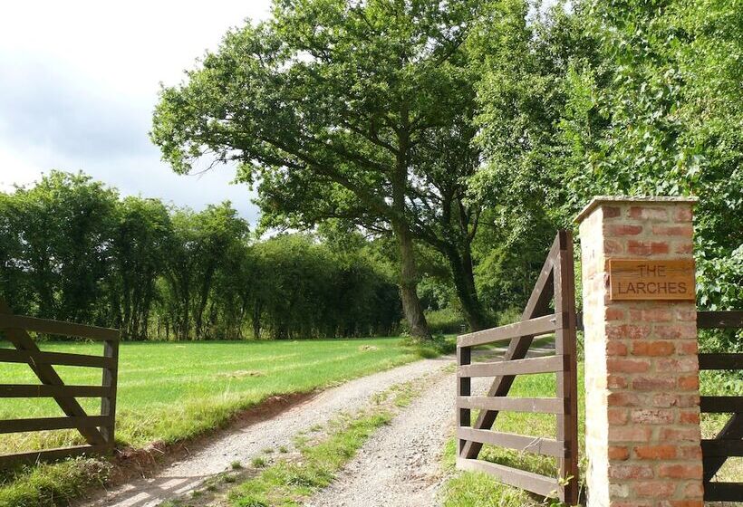 The Larches Ledbury Bed And Breakfast