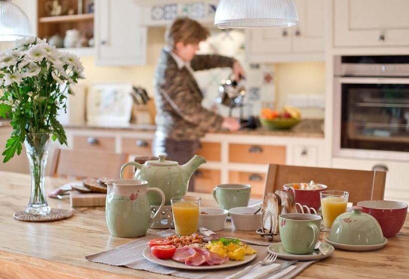 The Larches Ledbury Bed And Breakfast