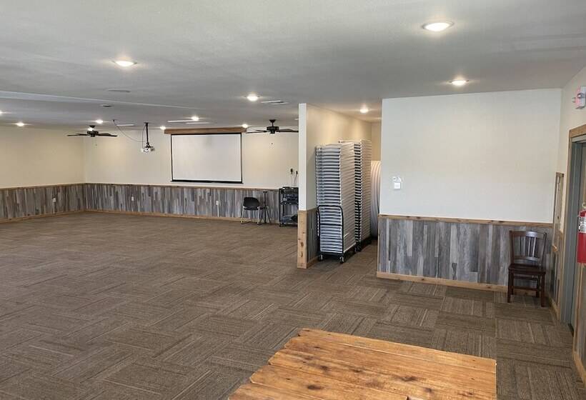 The Silver Spur Resort   Campsite