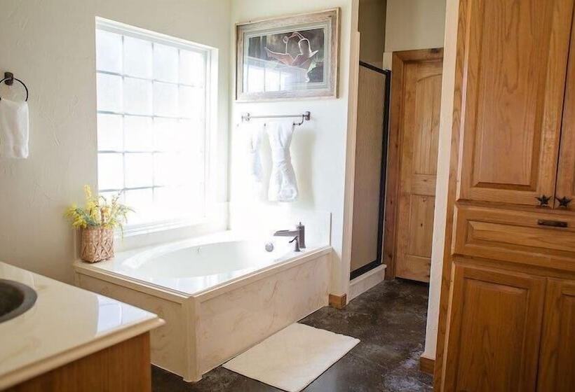 The Silver Spur Resort   Campsite