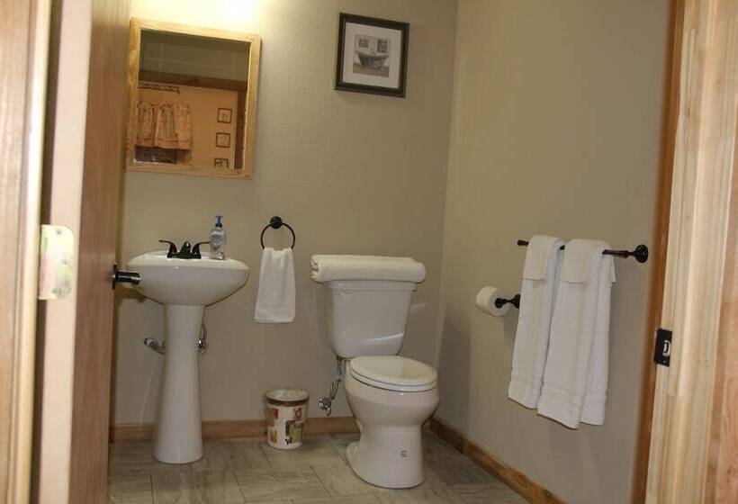 The Silver Spur Resort   Campsite