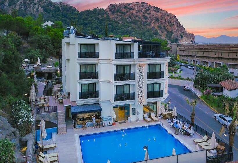 فندق Amossi̇a Elite Boutique