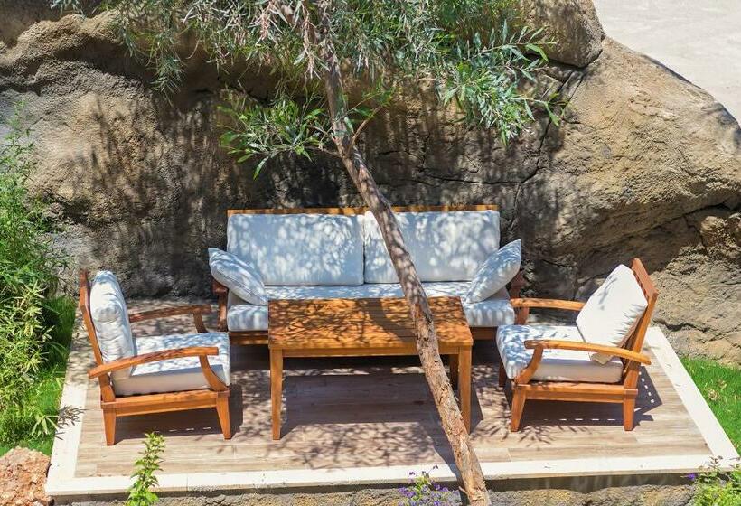 فندق Amossi̇a Elite Boutique