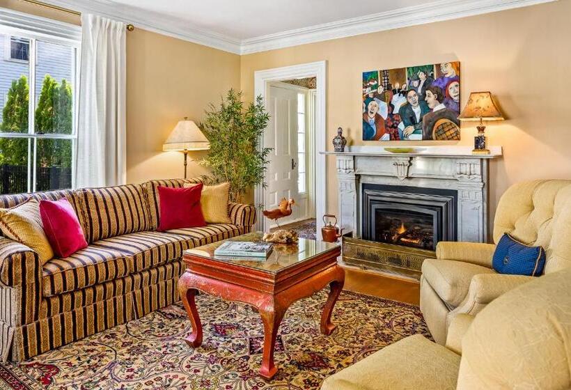 ベッドアンドブレックファースト Abigail's Inn