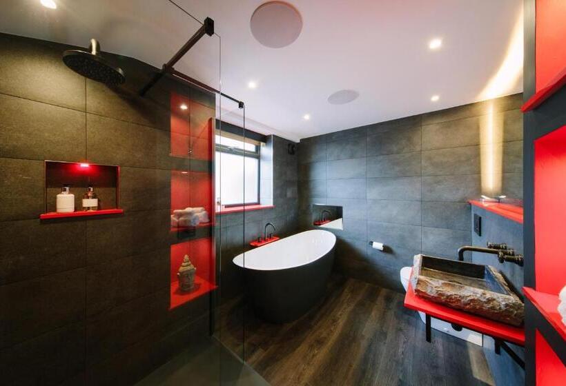 민박 Absoluxe Suites