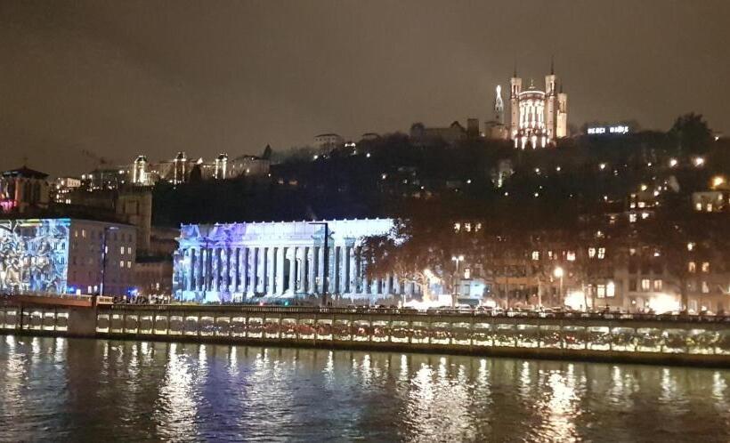 민박 Chambres D Hotes Gite Grange Debout