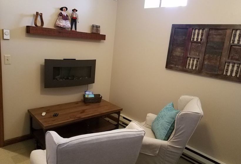 مبيت وإفطار James Mulvey Carriage House Inn