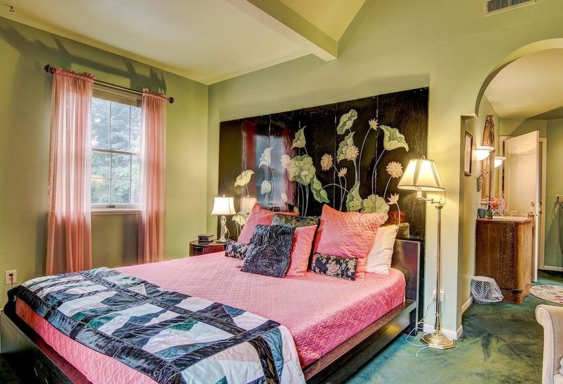 ベッドアンドブレックファースト James Mulvey Carriage House Inn