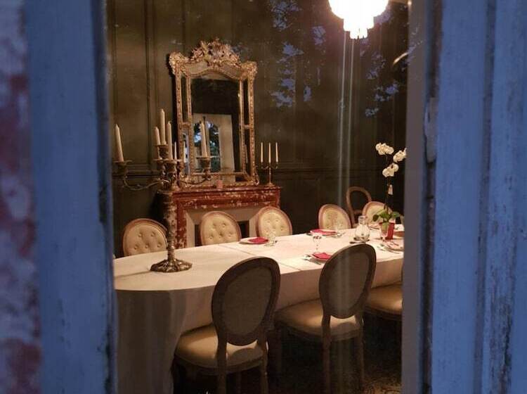 Bed and Breakfast Le Manoir Du Thouron