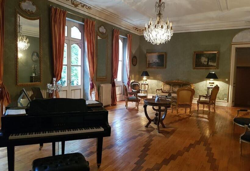 Bed and Breakfast Le Manoir Du Thouron