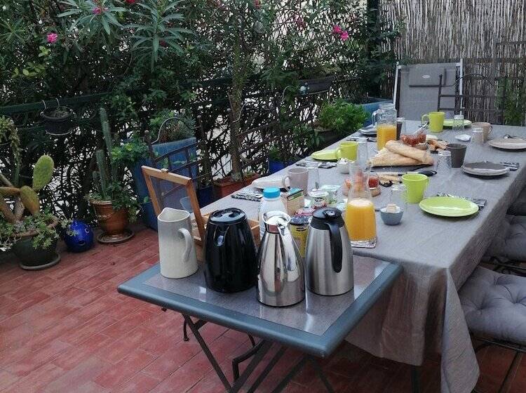 ベッドアンドブレックファースト Maison Du Canal