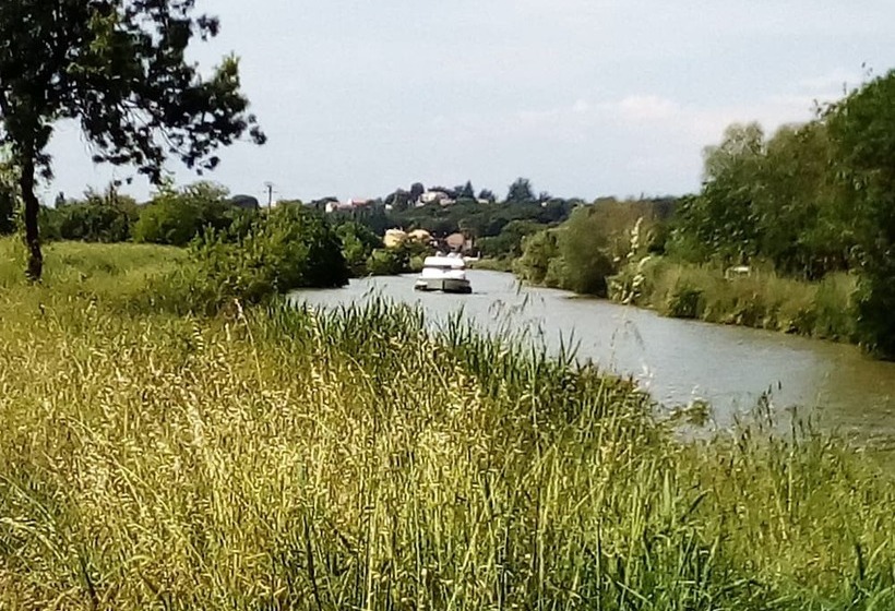 تختخواب و صبحانه Maison Du Canal