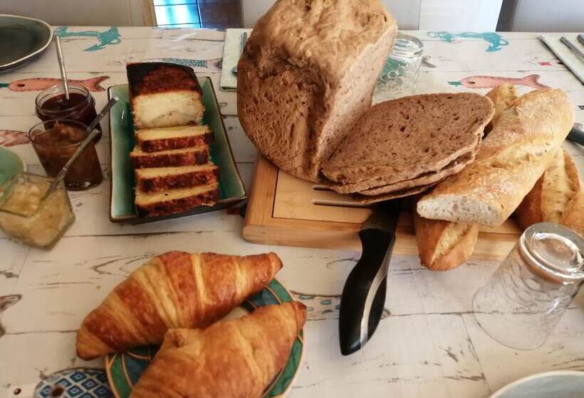 ベッドアンドブレックファースト Maison Du Canal