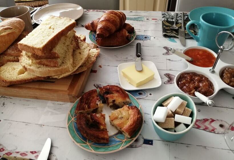 تختخواب و صبحانه Maison Du Canal