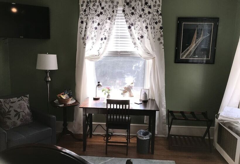 住宿加早餐  Mooreland Garden Inn