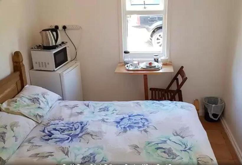 Bed and Breakfast Ottleys Guest House