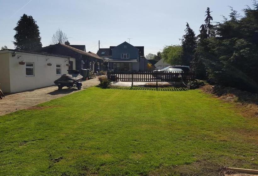 Bed and Breakfast Ottleys Guest House