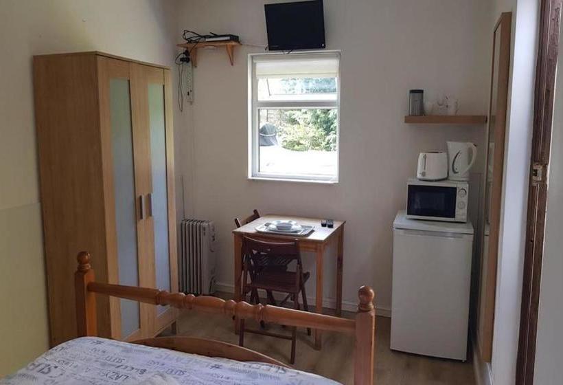 Bed and Breakfast Ottleys Guest House